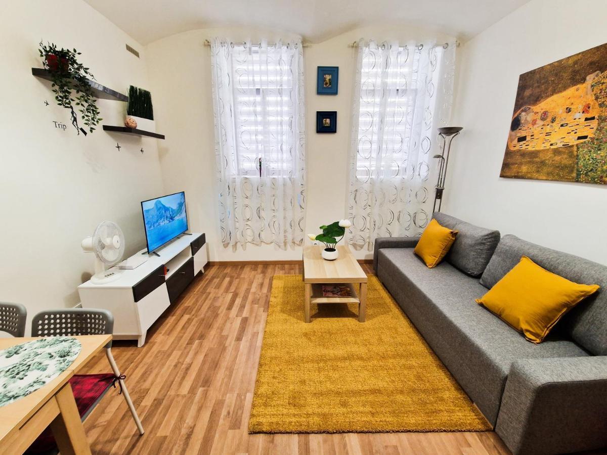 Ground Floor Apartment Praga Exterior foto
